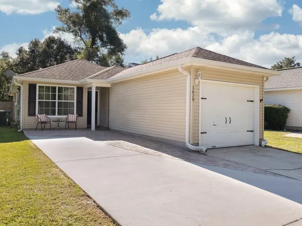 1629 Governors Dr, Pensacola, FL 32514