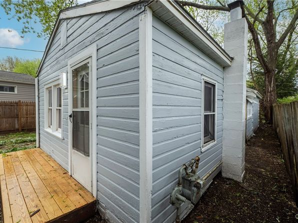329 1/2 Fairmount Ave, Liverpool, NY 13088