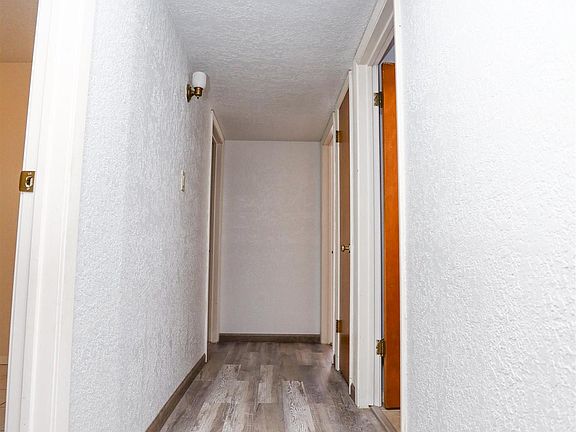 5th image of 1401 Normandy St