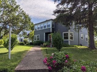 30 Fairview Ave, Athens, OH 45701