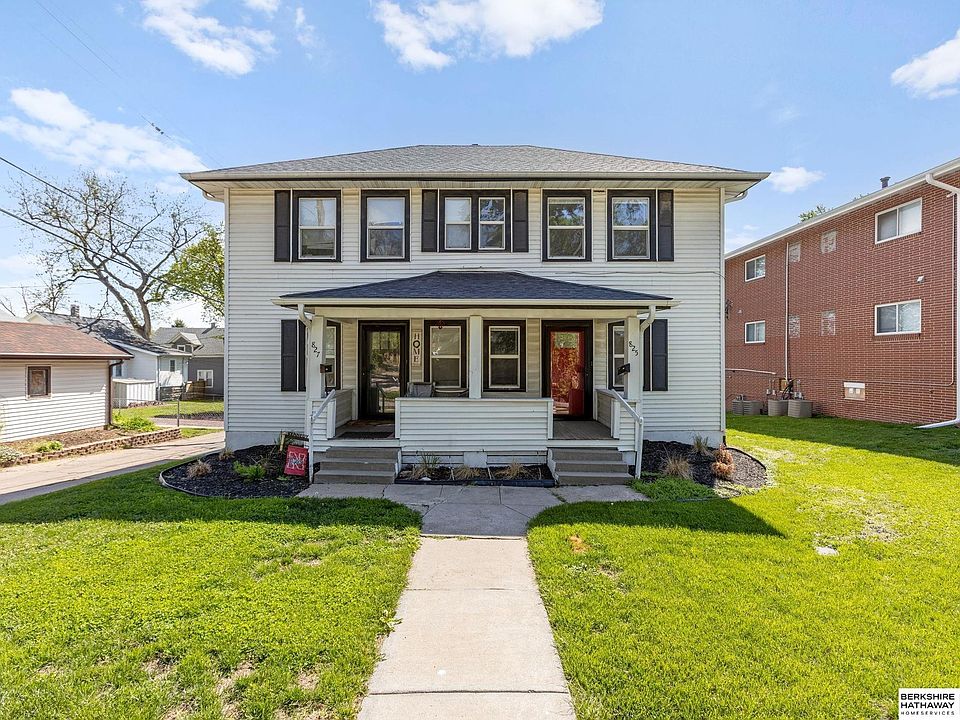 1st image of 825-827 N 47th St