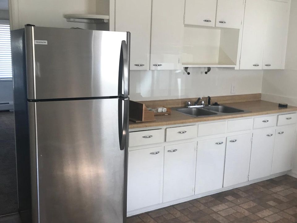 brand new appliances gas stove and refrigerator stainless