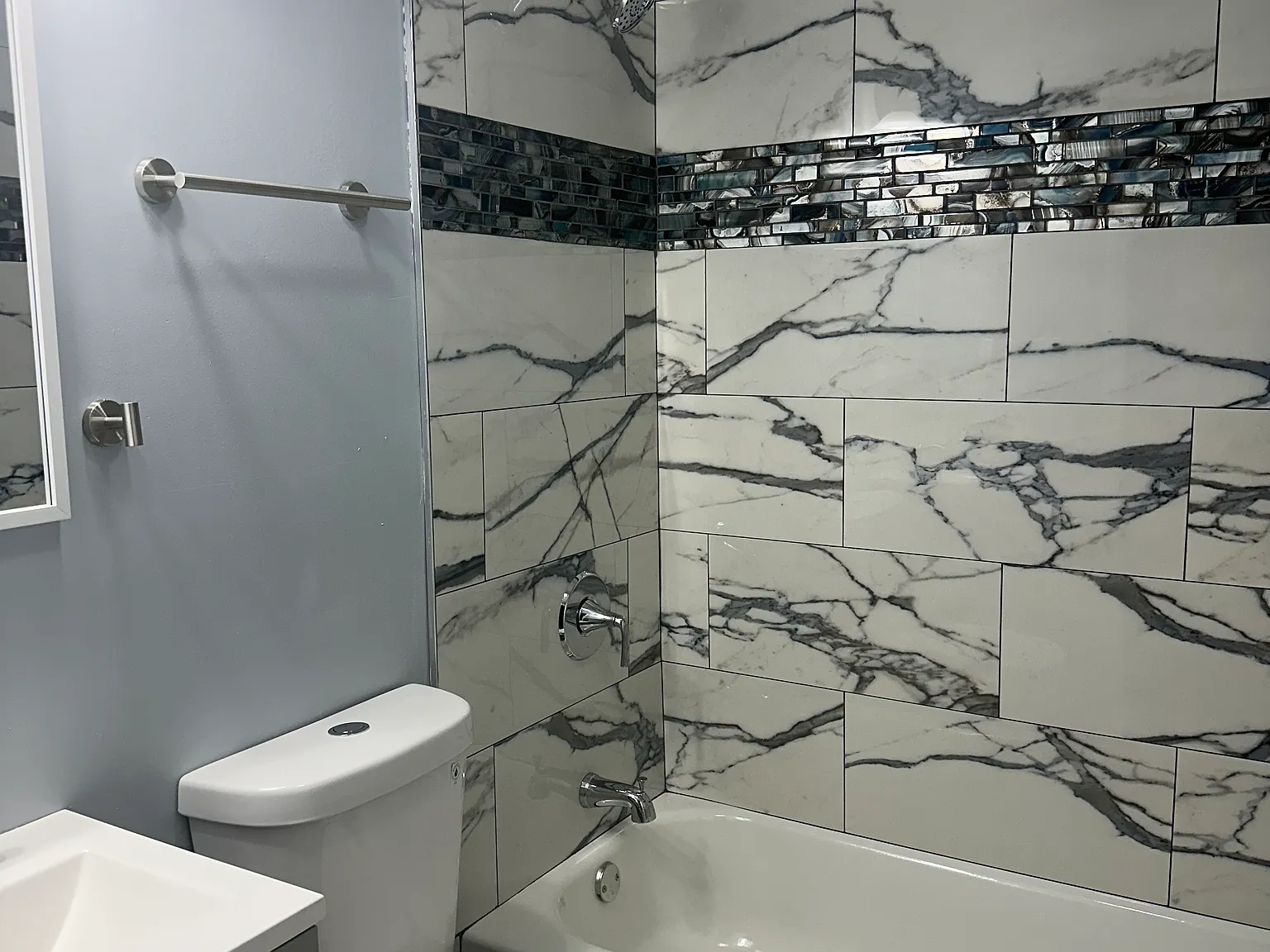 3 bed, 1200 sqft, $1,675 — Photo 1
