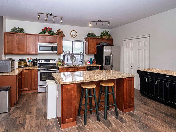 4th image of 17207 E Salida Dr