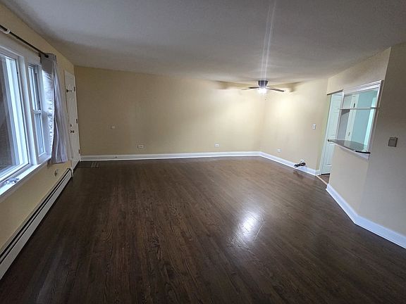 4th image of 1105 Holiday Ln APT 6