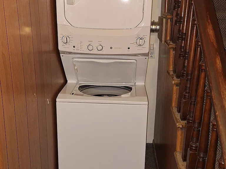 Shared washer and dryer with 1st floor