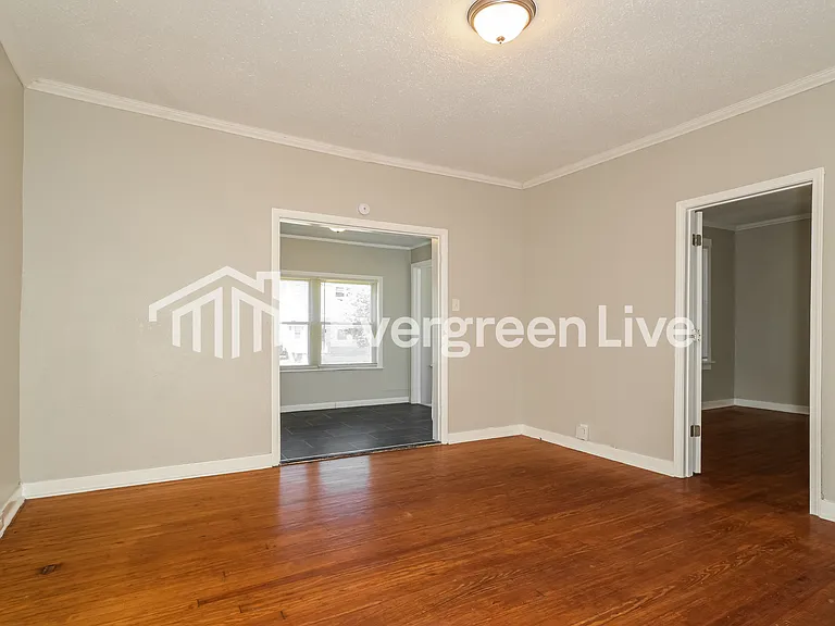 7063 Julian Ave — Photo 5