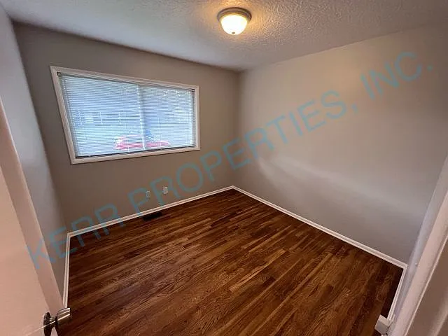 12407 NE Knott St — Photo 9
