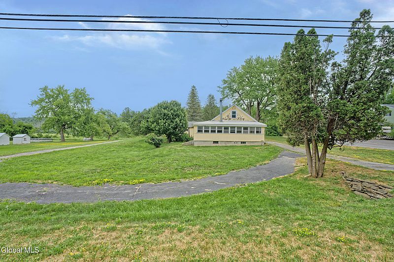 3rd image of 1693 Thatcher Park Road