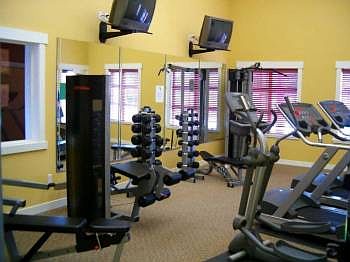 5th image of 890 Sacramento Ave APT 266