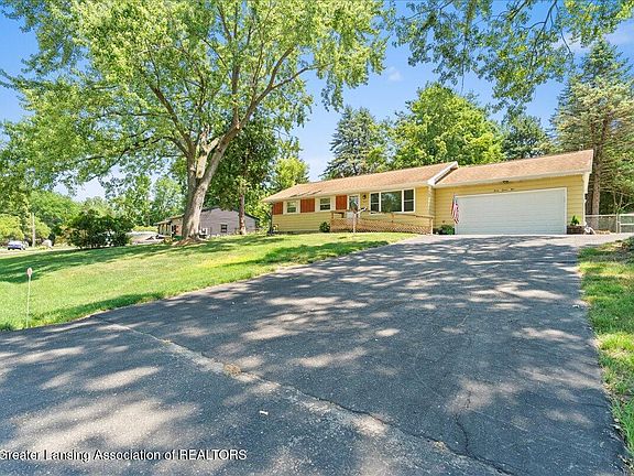 4th image of 4089 N Pine Dell Dr