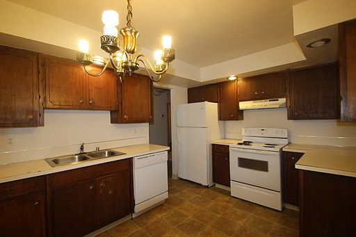 4th image of 5105 Idaho St