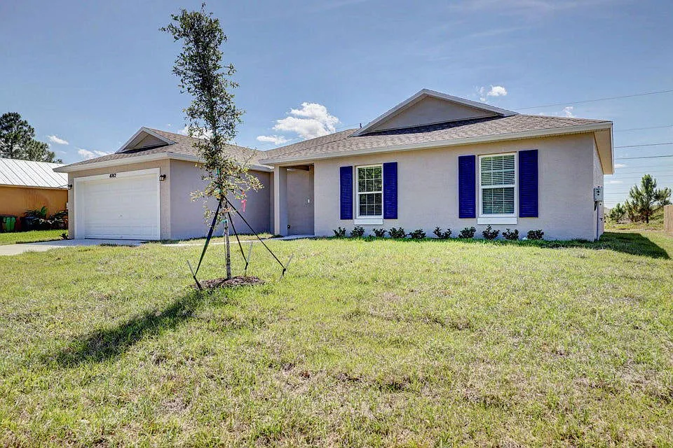 1733 SW Open View Dr
