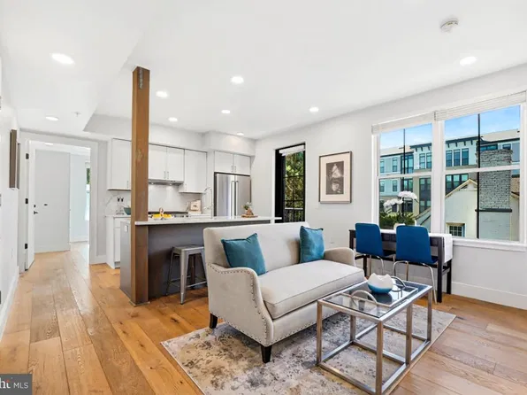 1245 N Pierce St Unit 5, Arlington, VA 22209