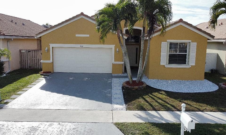1st image of 9512 Verona Lakes Boulevard