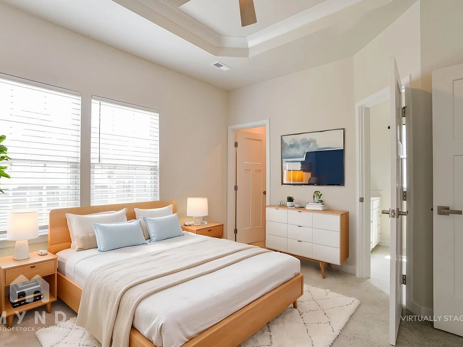 3 bed, 4.0 bath, 1720 sqft, $2,350 — Photo 4