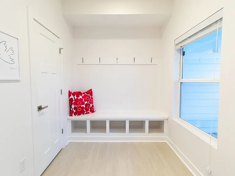 1627 English Ave — Photo 9