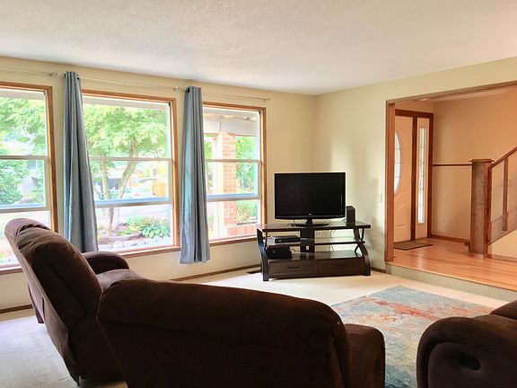 3rd image of 11502 139th Street Ct E