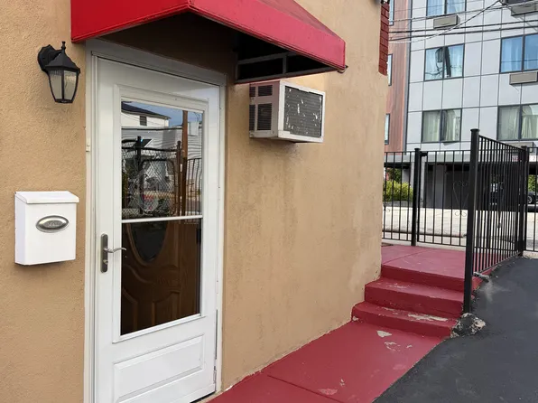 6206 Meadowview Ave Floor 1, North Bergen, NJ 07047