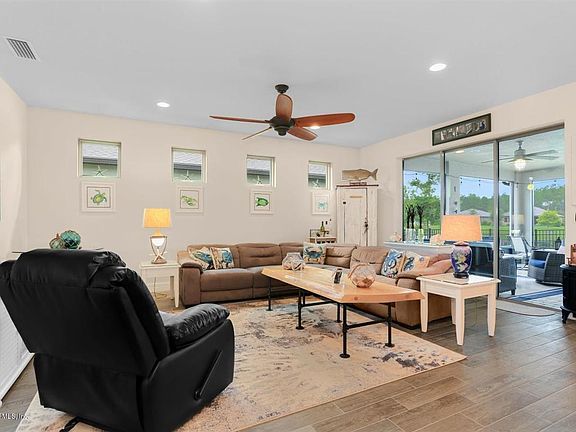 4th image of 292 Wild Cypress Cir