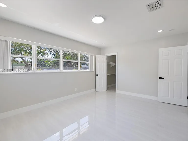 1221 SE 10th St — Photo 21