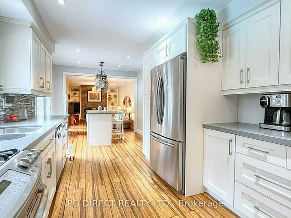 5th image of 12 Meadow Dr