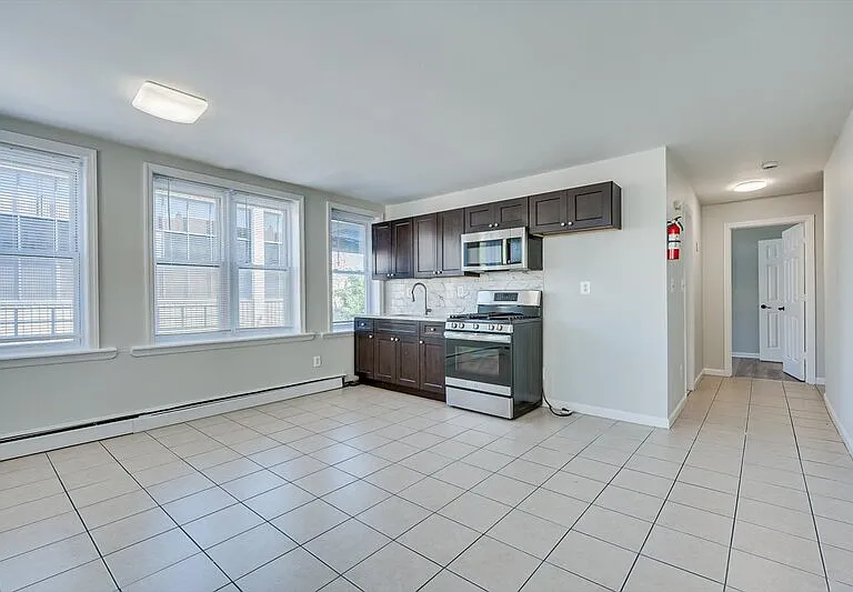 217 Smith St #2 — Photo 2