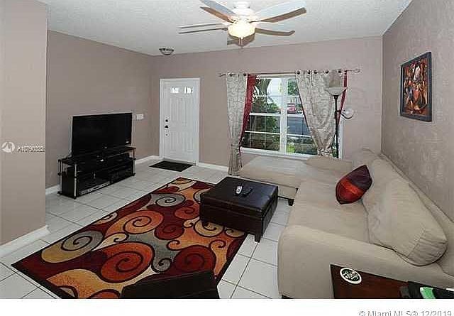 1st image of 16747 Hemingway Dr