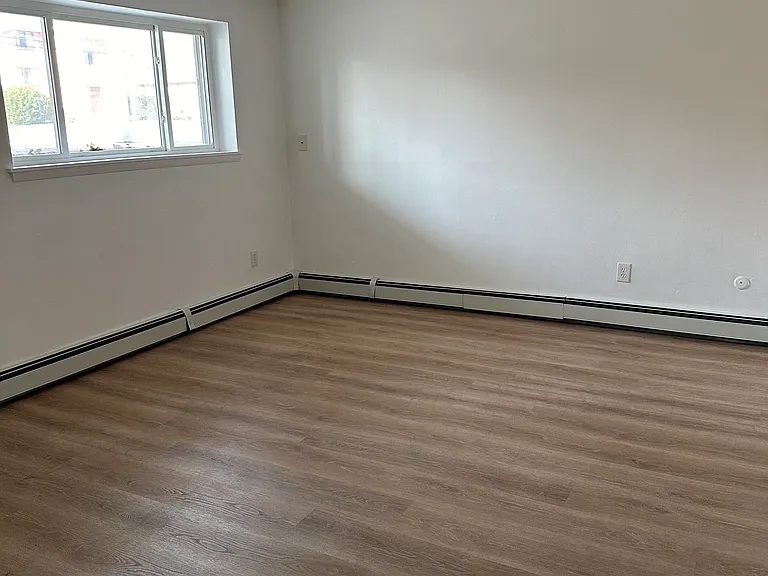 75 Mead St #2 — Photo 8