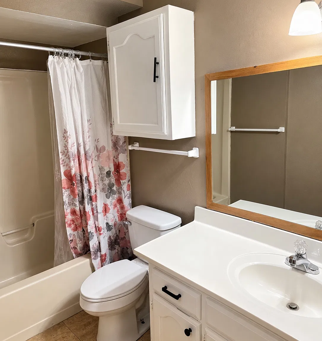 3 bed, 1235 sqft, $1,600 — Photo 4