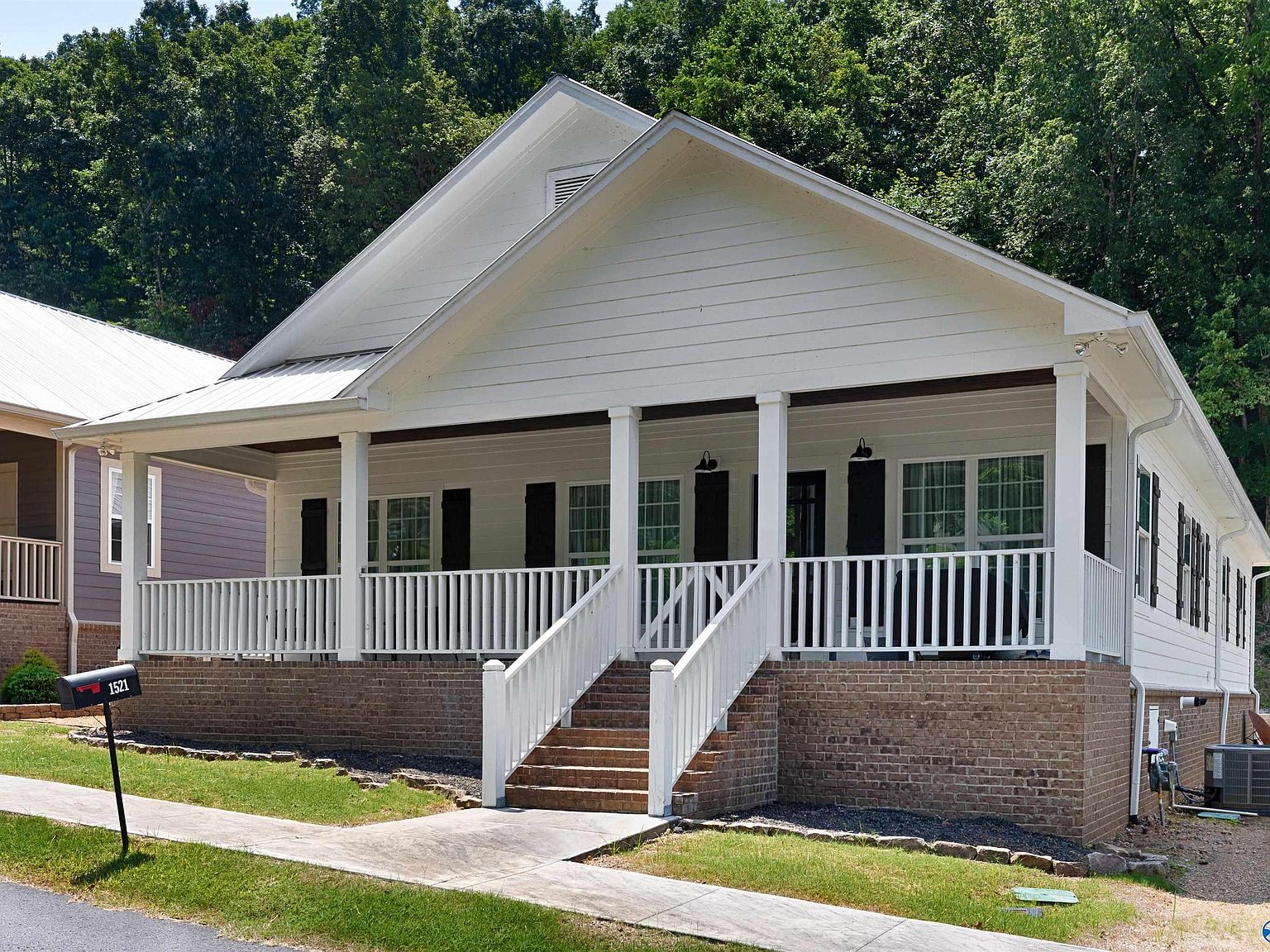1521 Patterson St, Guntersville, AL 35976 MLS 1835876 Zillow