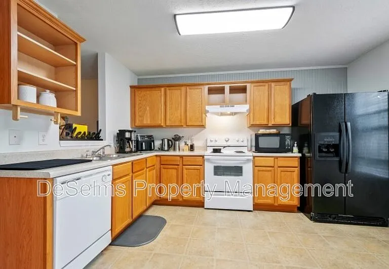 1204 Parkstone Ln — Photo 6
