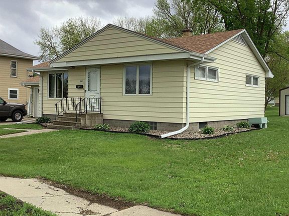 2nd image of 148 3rd Ave NE