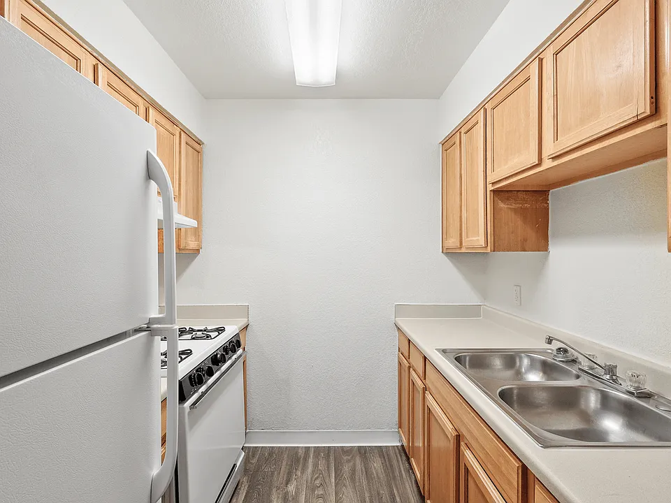 Bella Vista Apartments