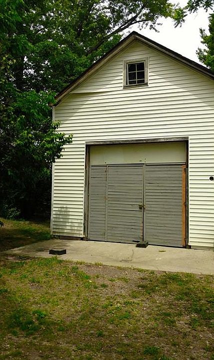 2nd image of 14022 Goodwin Ave