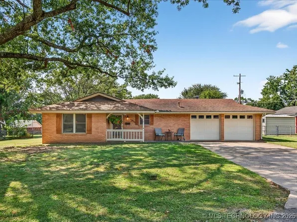 1801 Arbor Dr, Bartlesville, OK 74006