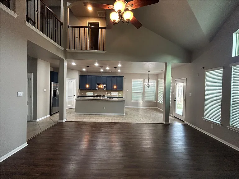 7936 Lake Commons Dr — Photo 11