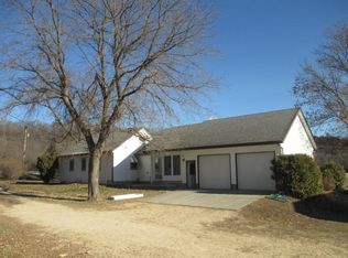 57796 County Road 21, Mazeppa, MN 55956