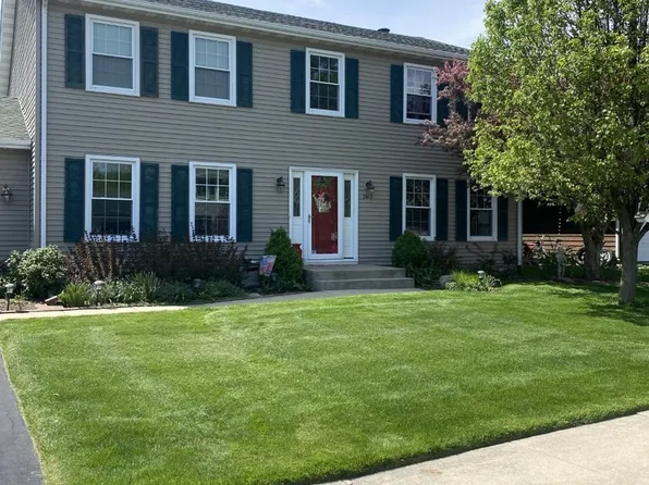 213 N Hickory St, Cortland, IL 60112