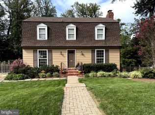 7612 Winterberry Pl, Bethesda, MD 20817