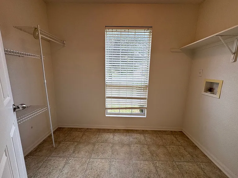 2209 Riley Dr — Photo 10