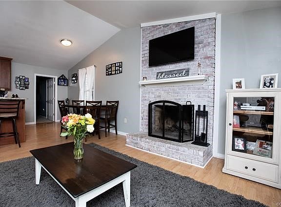 5th image of 2860 Gaynel Dr