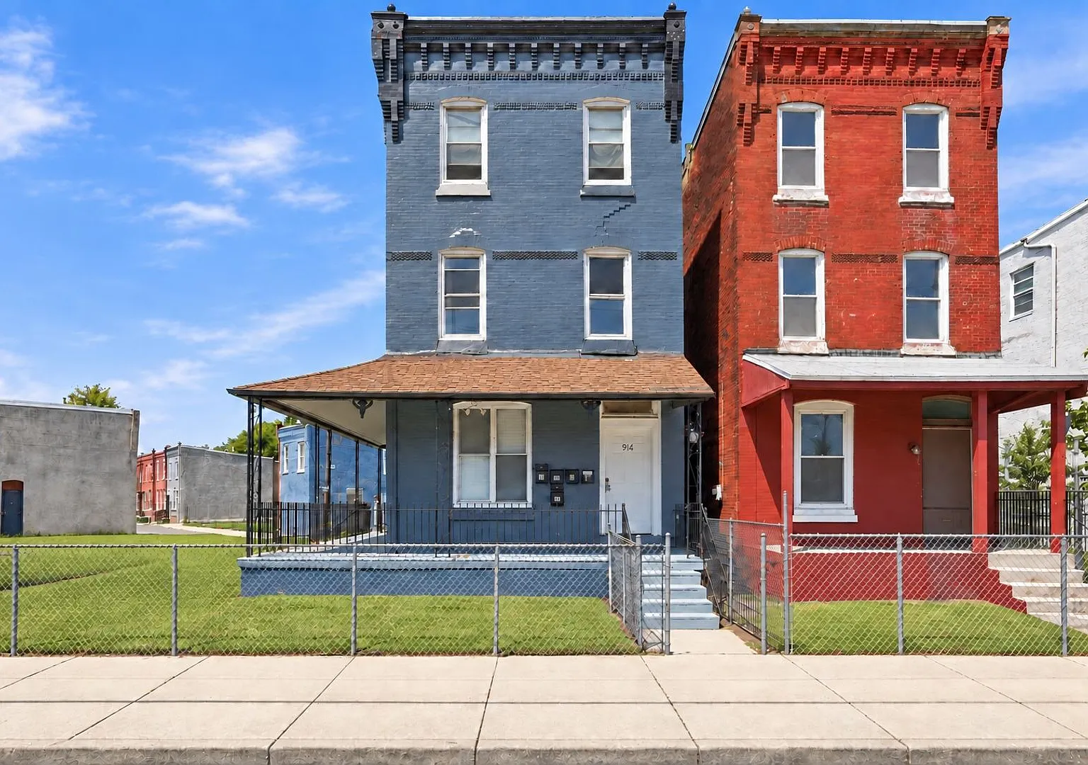 914 Belmont Ave — Photo 1