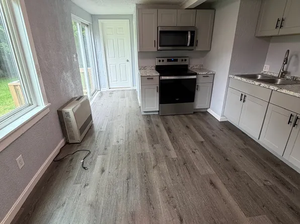 23 Mill St APT C, Rochester, NH 03868