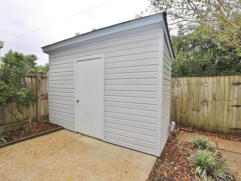 1207 Captain Adams Ct — Photo 41