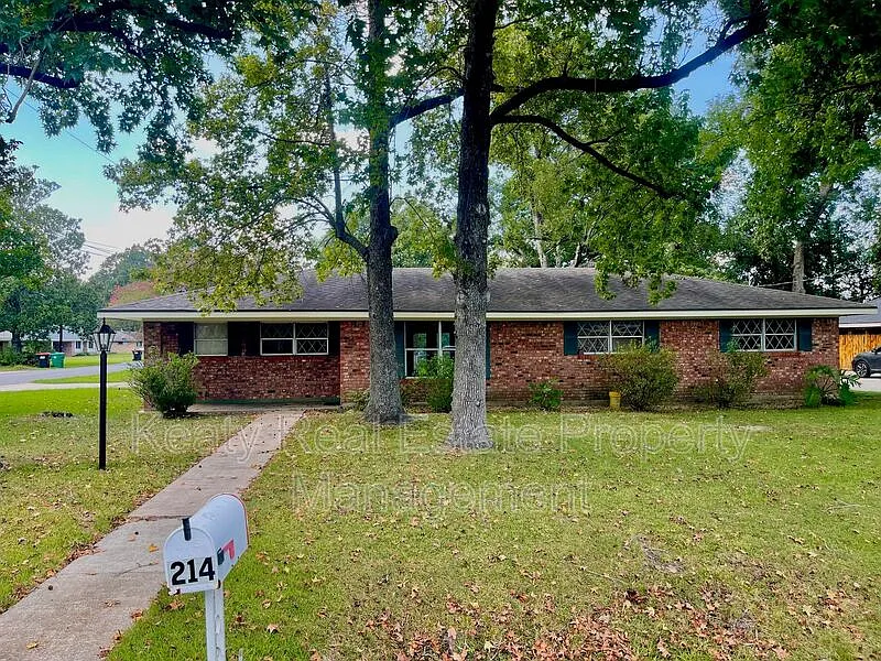 214 Dover Dr