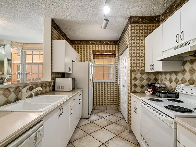 19701 E Country Club Dr #5107 — Photo 9