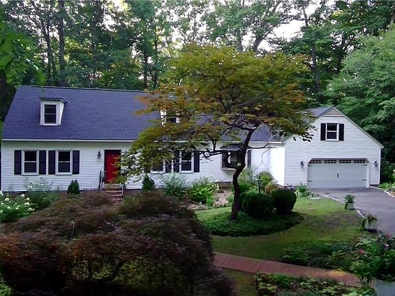 5th image of 7615 Gloucester Village Dr
