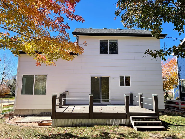 Large, maintenance-free Trex deck