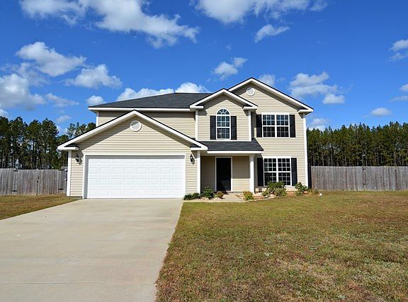 2nd image of 204 SE Pine View Dr